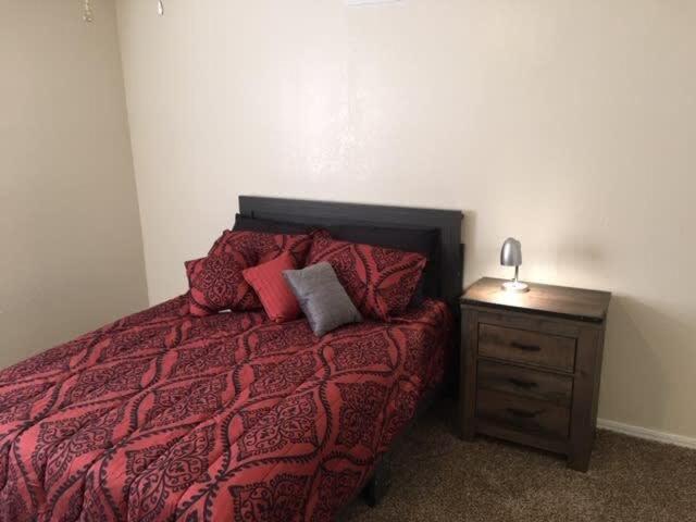 Quiet Townhouse Close To Fort Sill! لوتون المظهر الخارجي الصورة