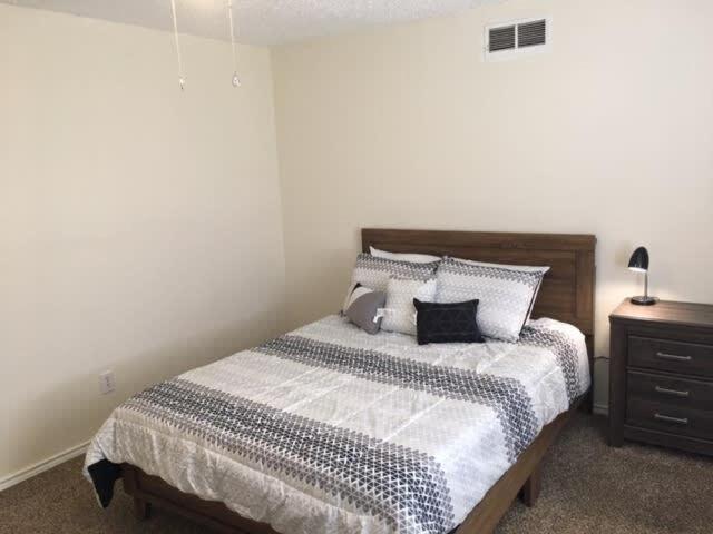 Quiet Townhouse Close To Fort Sill! لوتون المظهر الخارجي الصورة